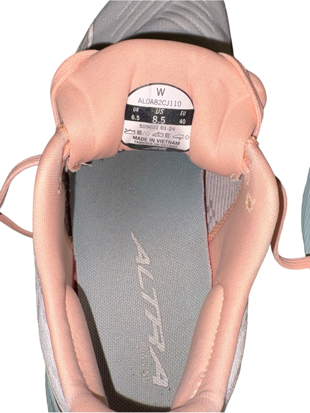 Altra Women's FWD Experience - Picture 8 of 9